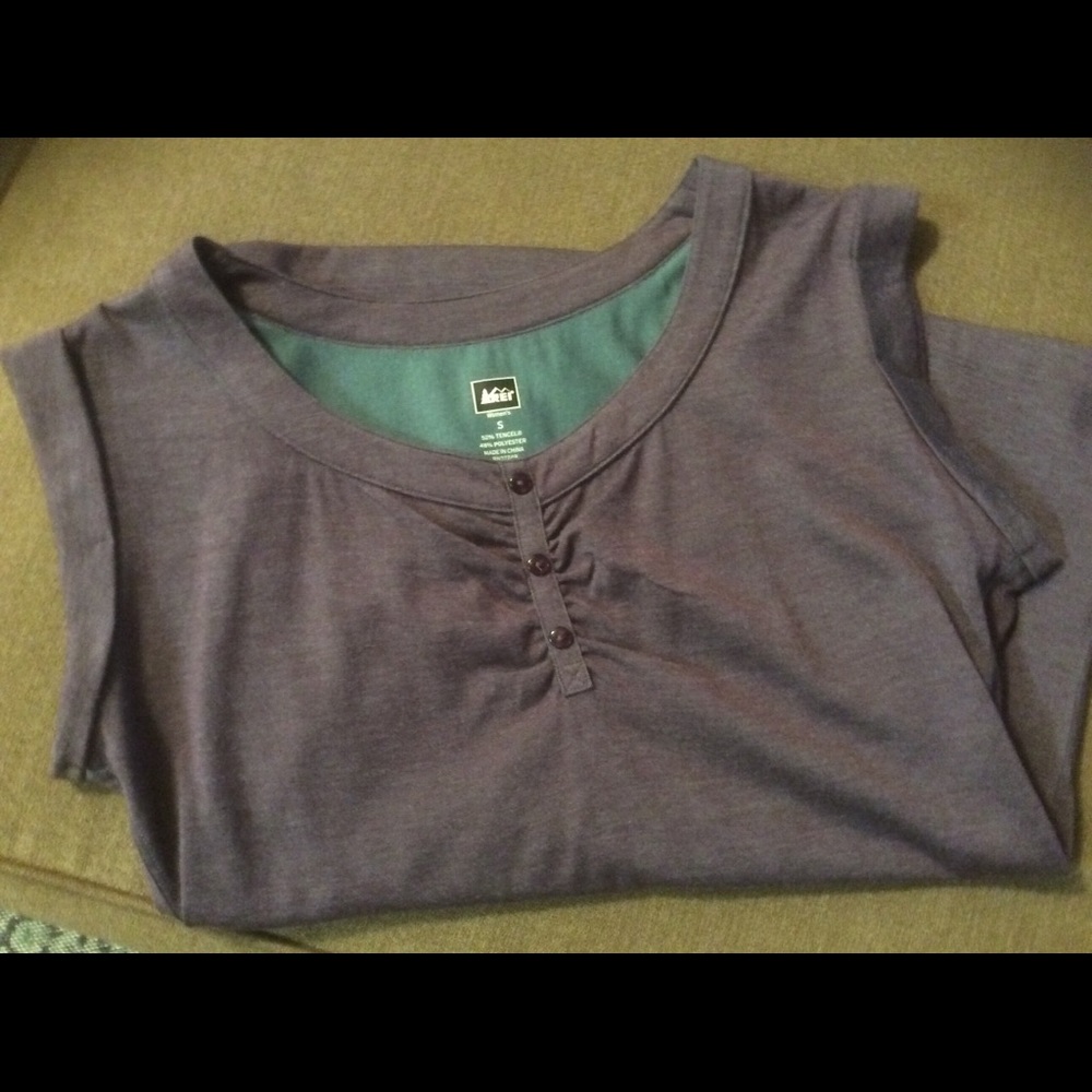 Rei Shirt NWOT